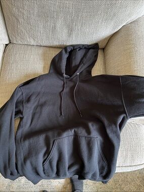 Gildan Black Pullover Hoodie with Kangaroo Pocket